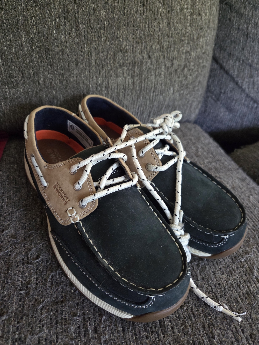 Women's Two-Tone Safety Boat Shoes in Black and Tan